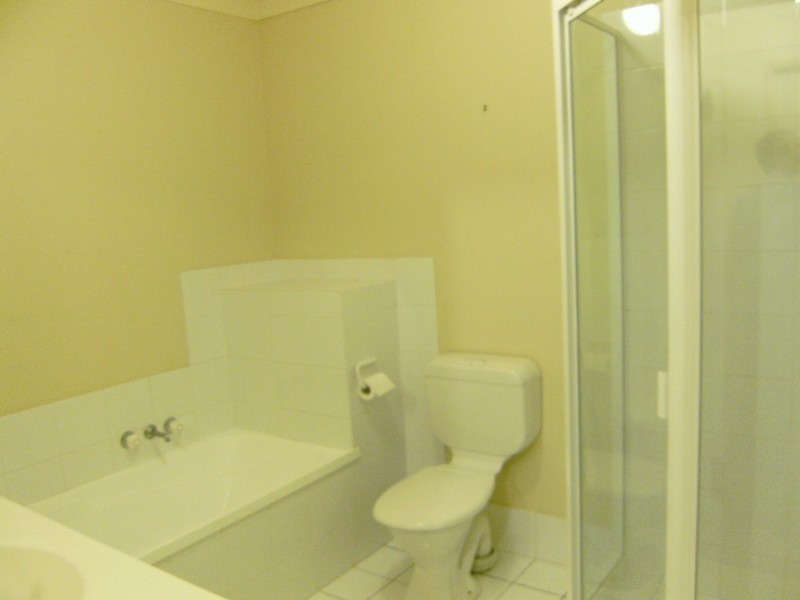 3032/6 Crestridge Crescent, Oxenford QLD 4210