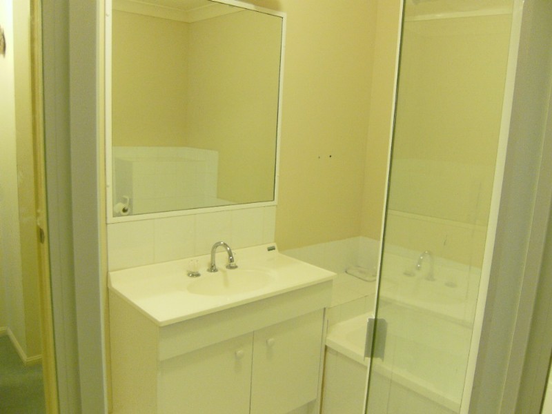 3032/6 Crestridge Crescent, Oxenford QLD 4210