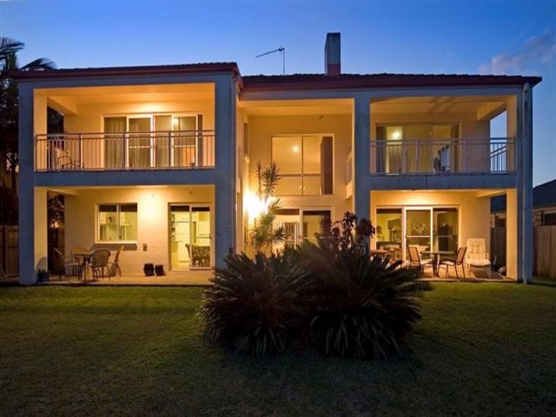 25 Corringle Close, Helensvale QLD 4212