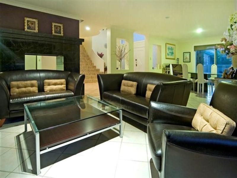 25 Corringle Close, Helensvale QLD 4212