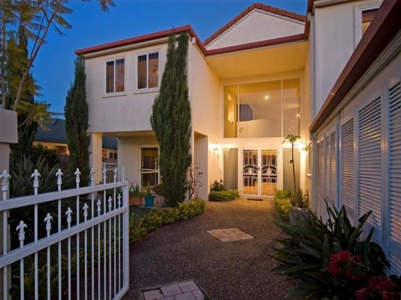 25 Corringle Close, Helensvale QLD 4212