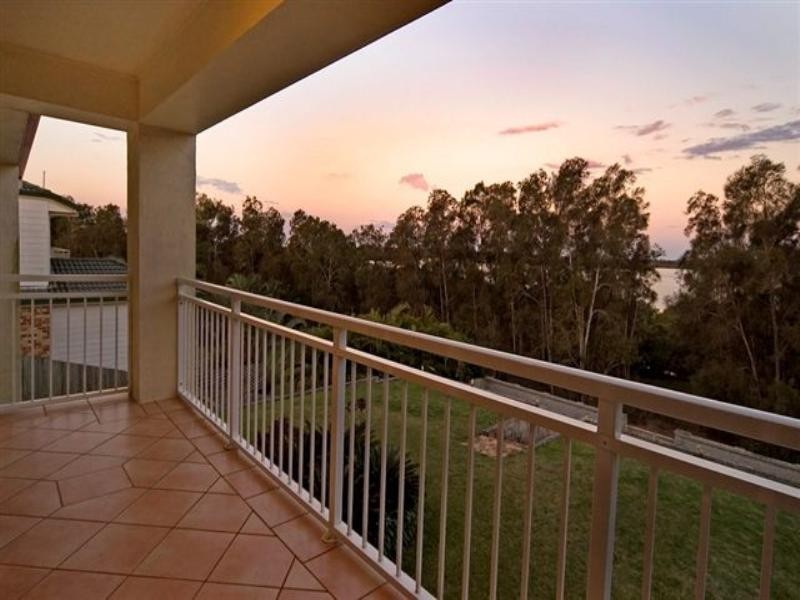 25 Corringle Close, Helensvale QLD 4212