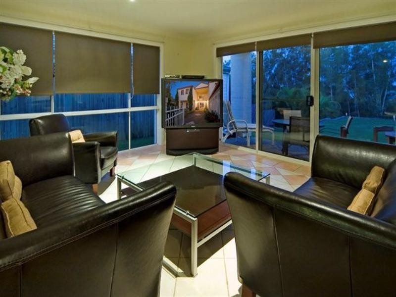 25 Corringle Close, Helensvale QLD 4212