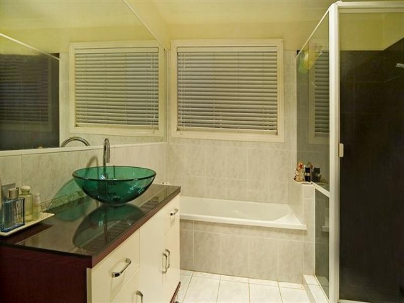 25 Corringle Close, Helensvale QLD 4212