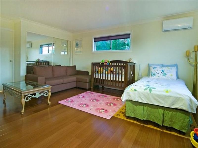 25 Corringle Close, Helensvale QLD 4212