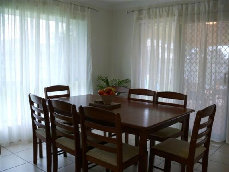 16 Hialeah Crescent, Helensvale QLD 4212