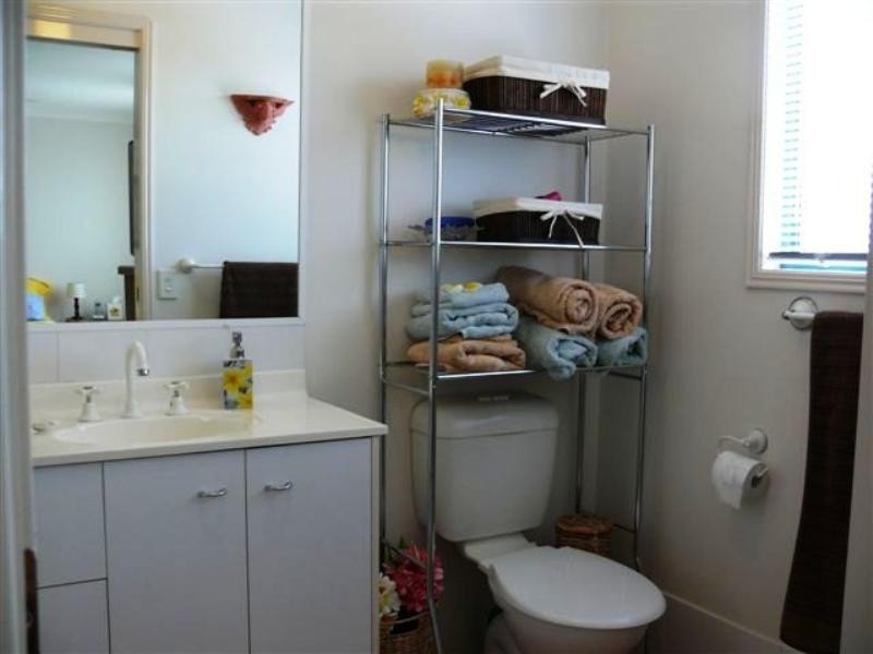 16 Hialeah Crescent, Helensvale QLD 4212