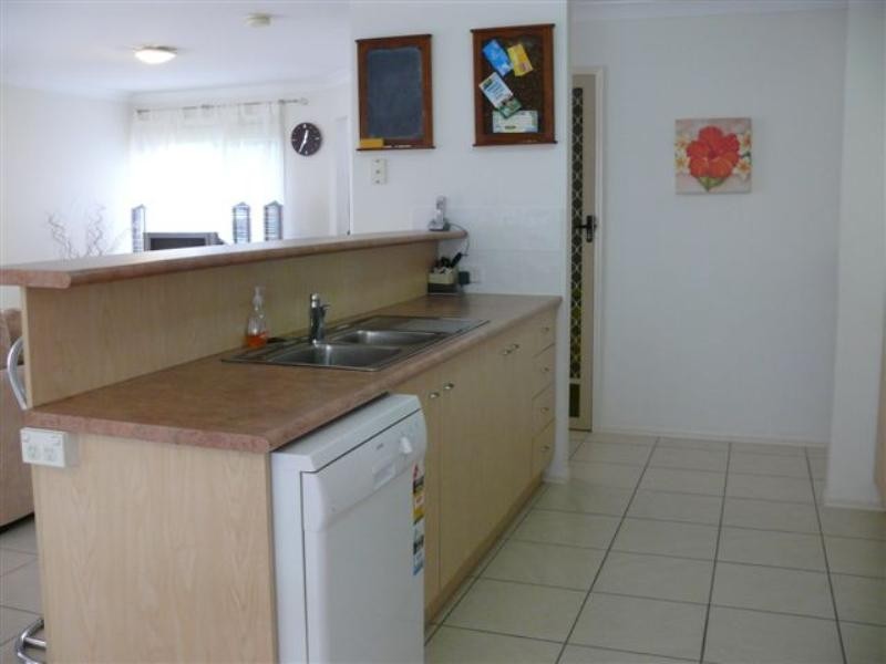 16 Hialeah Crescent, Helensvale QLD 4212