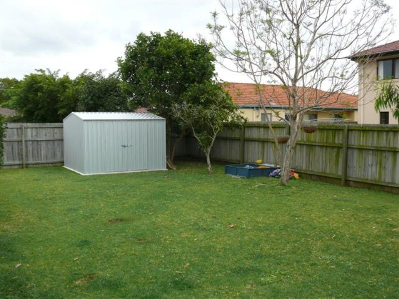 16 Hialeah Crescent, Helensvale QLD 4212