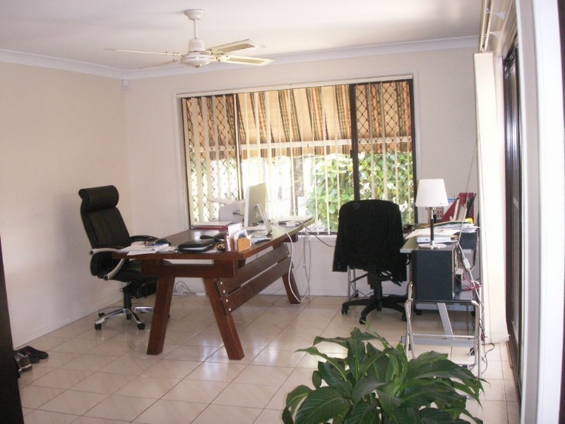 14 Midvale Place, Helensvale QLD 4212