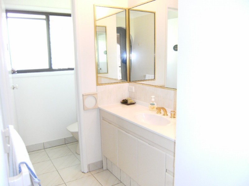 14 Midvale Place, Helensvale QLD 4212