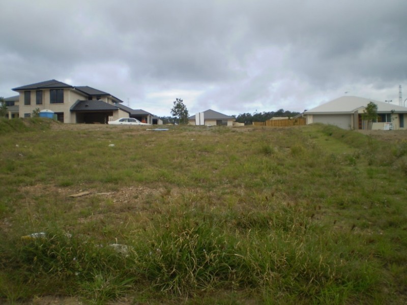 15 Willunga Street, Pacific Pines QLD 4211