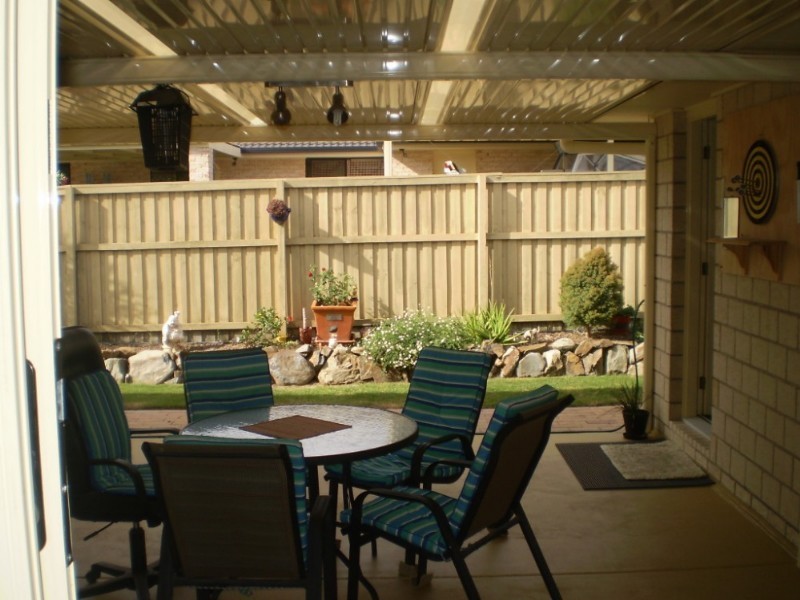 6 Rimatara Ri, Pacific Pines QLD 4211