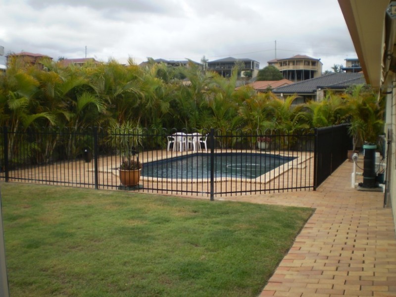 6 Rimatara Ri, Pacific Pines QLD 4211