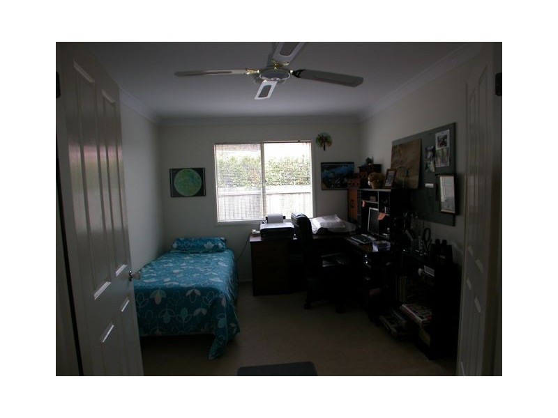 6 Rimatara Ri, Pacific Pines QLD 4211