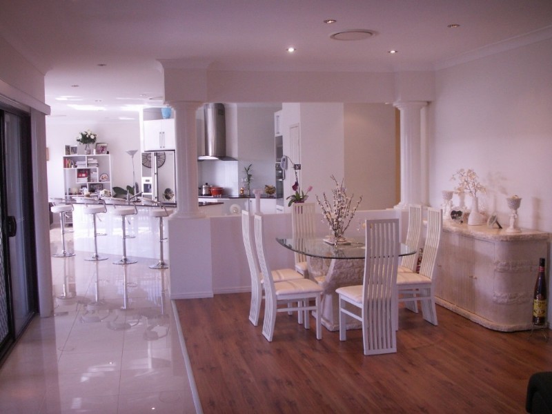 9 Pritchard Court, Pacific Pines QLD 4211