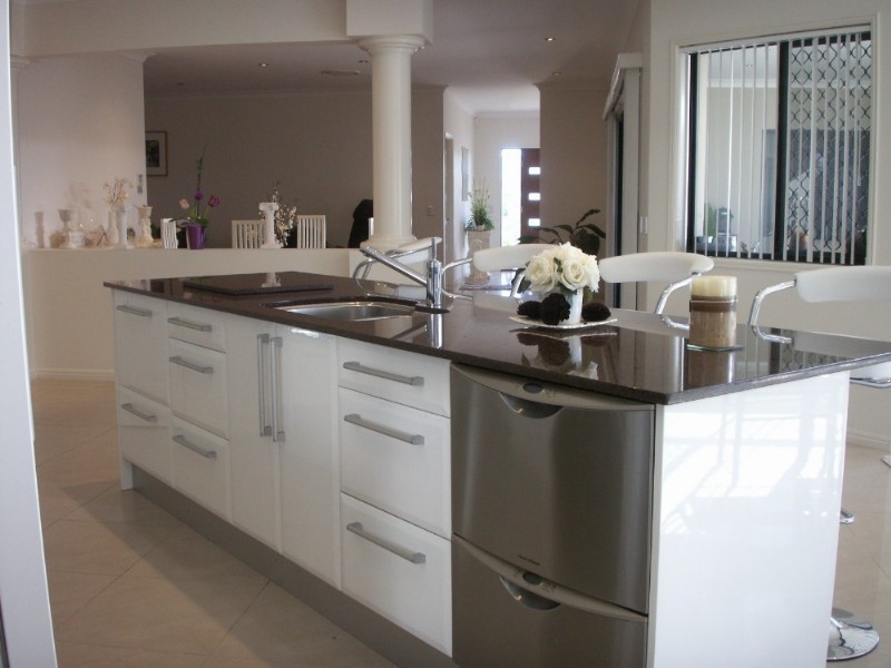 9 Pritchard Court, Pacific Pines QLD 4211