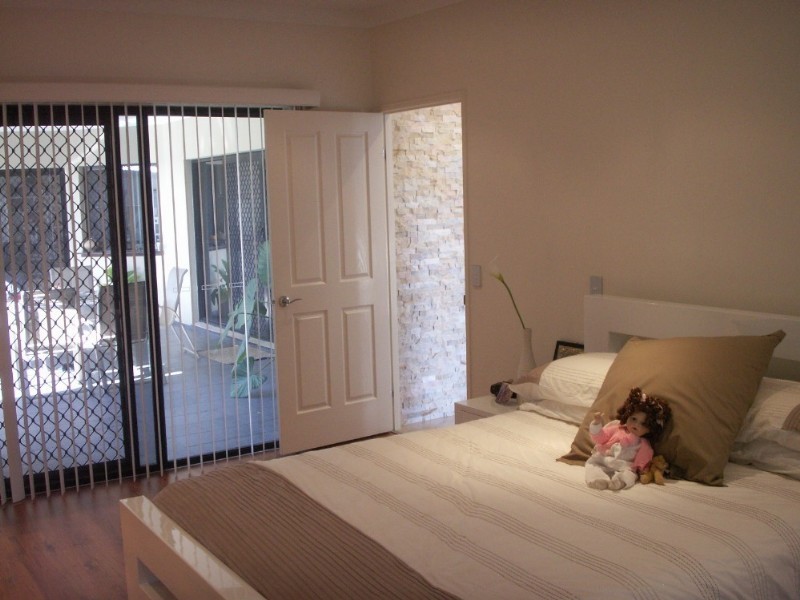 9 Pritchard Court, Pacific Pines QLD 4211