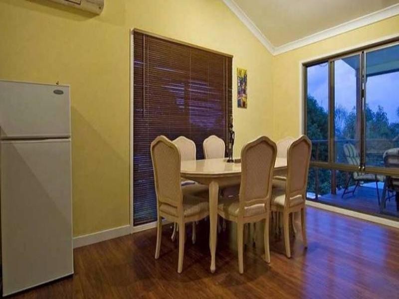 9 Leura Place, Helensvale QLD 4212