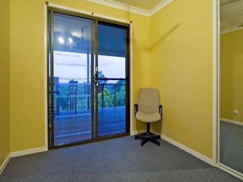 9 Leura Place, Helensvale QLD 4212