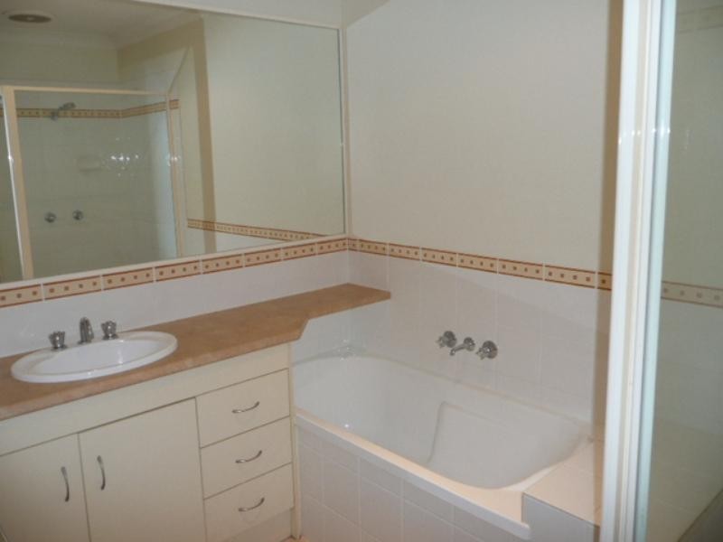 12 Nicola Way, Upper Coomera QLD 4209