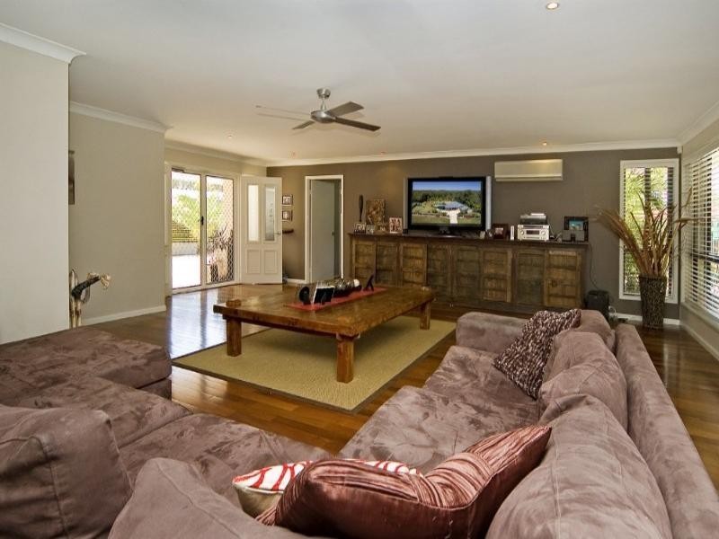 21 Eastern Court, Helensvale QLD 4212