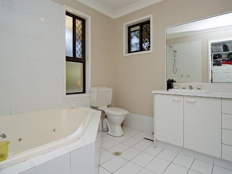 21 Eastern Court, Helensvale QLD 4212