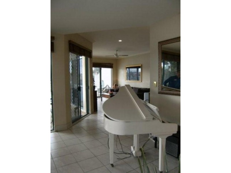 26/3 Lee Road, Runaway Bay QLD 4216