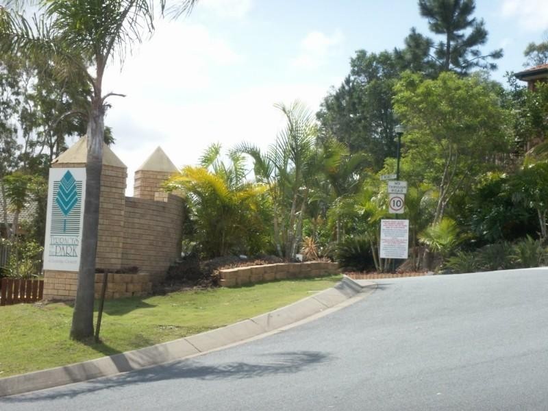 2070/6 Crestridge Crescent, Oxenford QLD 4210