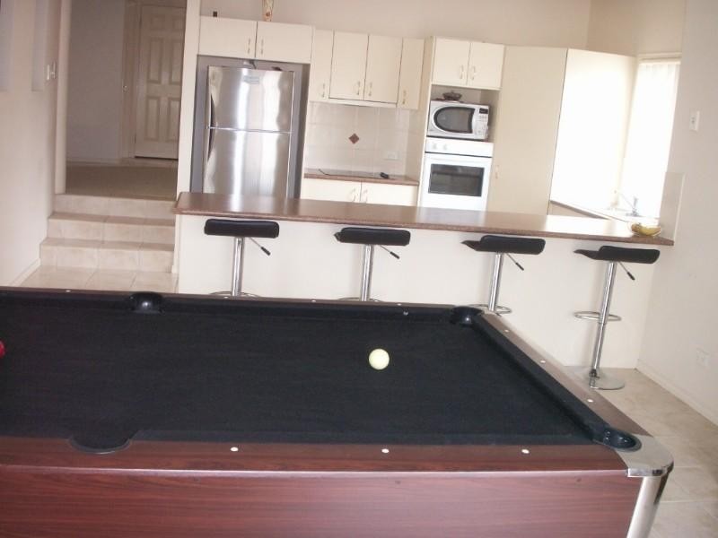 12 Rimatara Ri, Pacific Pines QLD 4211