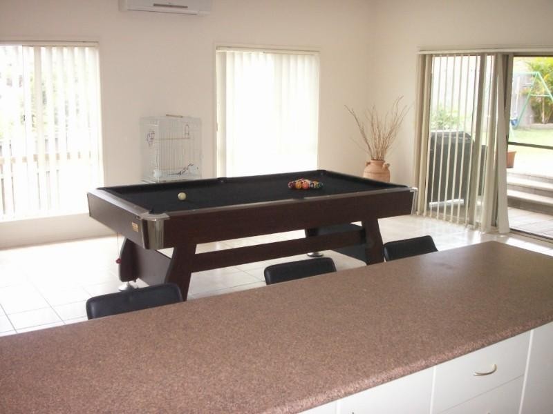 12 Rimatara Ri, Pacific Pines QLD 4211