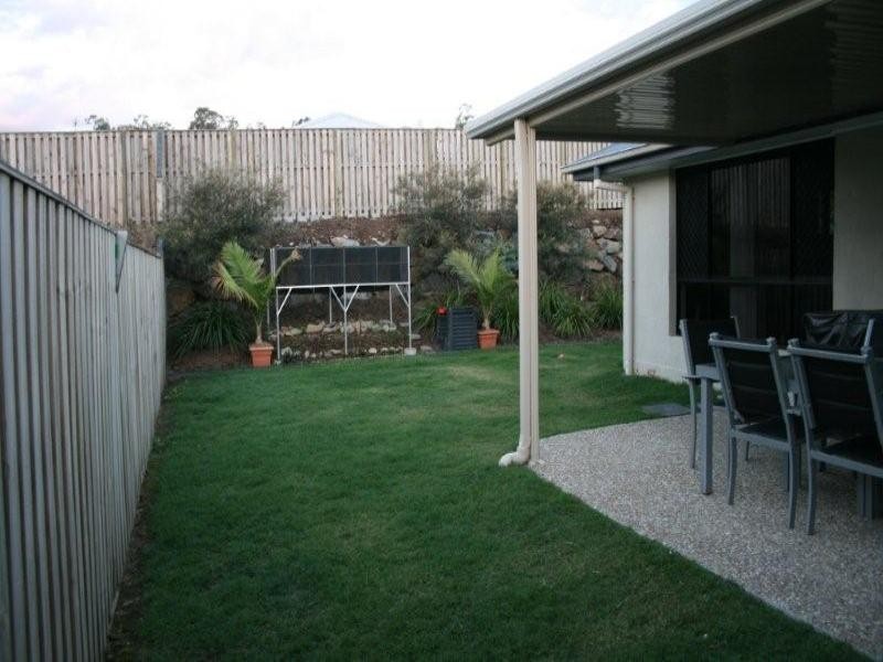 6 Gerard Street, Pacific Pines QLD 4211