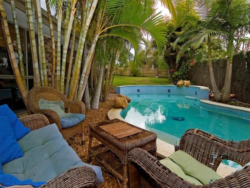 10 Phoenix Street, Pacific Pines QLD 4211