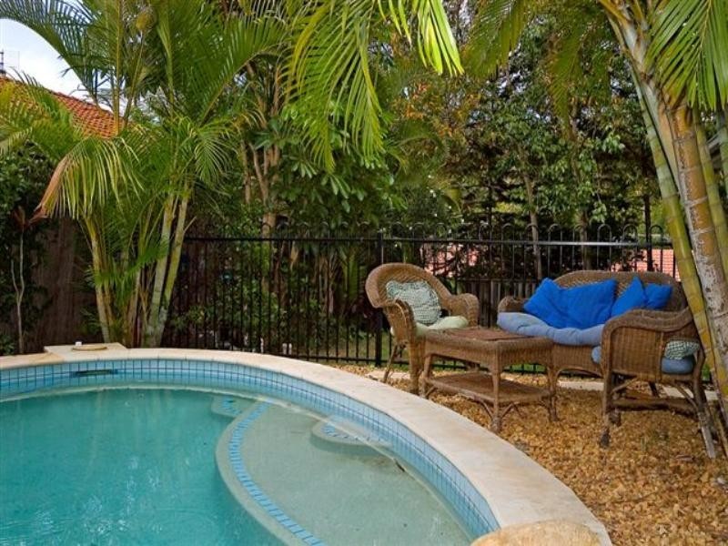 10 Phoenix Street, Pacific Pines QLD 4211
