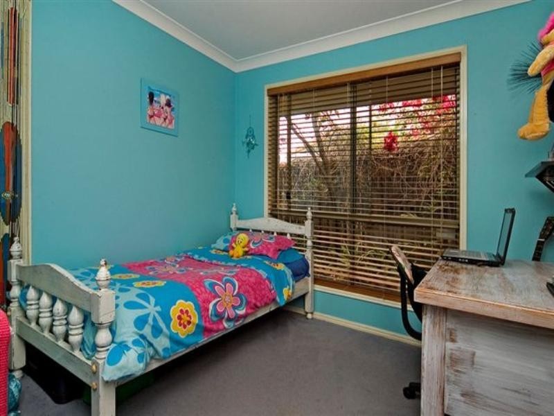 10 Phoenix Street, Pacific Pines QLD 4211