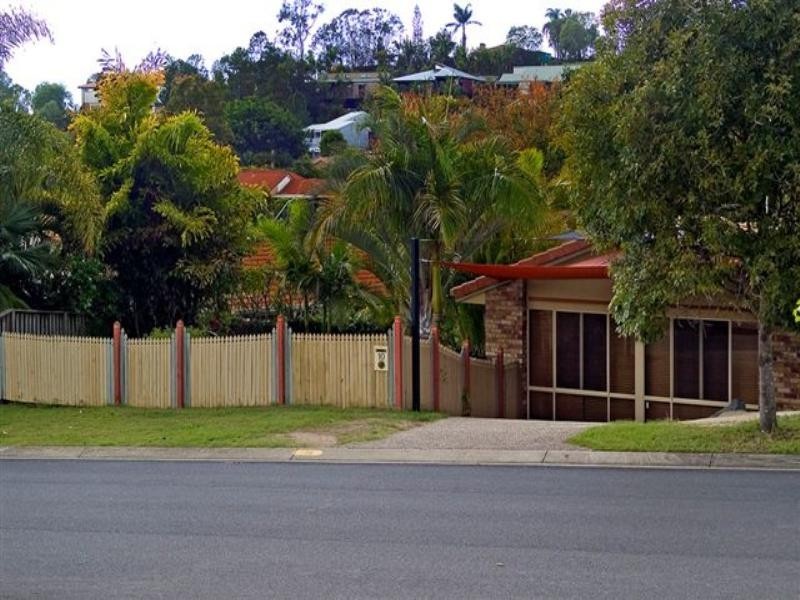 10 Phoenix Street, Pacific Pines QLD 4211