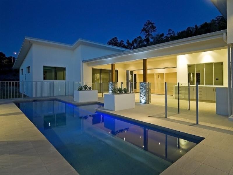 10 Meadow Court, Maudsland QLD 4210