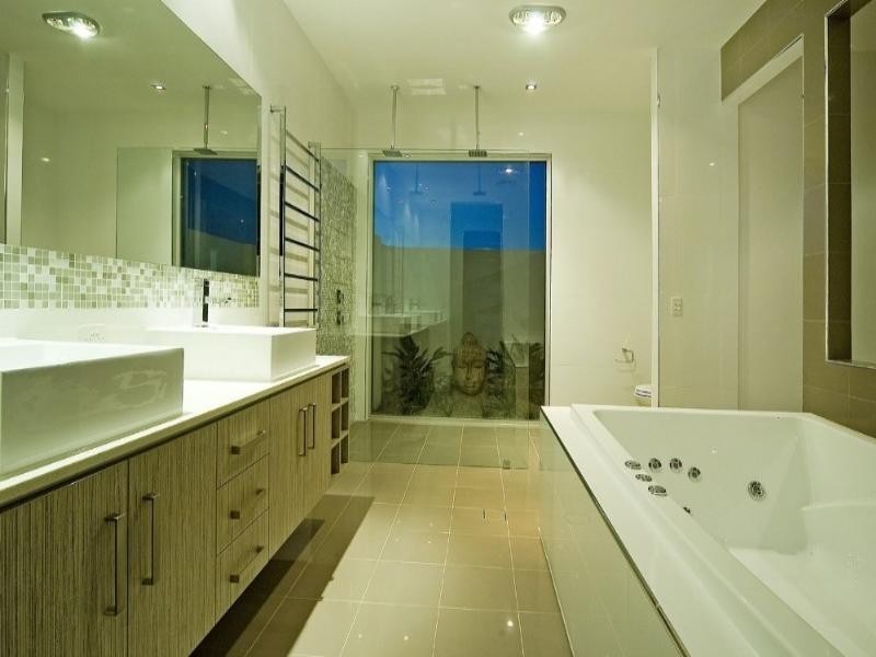 10 Meadow Court, Maudsland QLD 4210