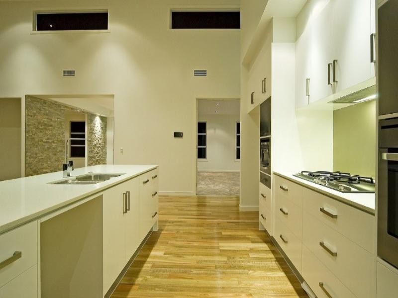 10 Meadow Court, Maudsland QLD 4210