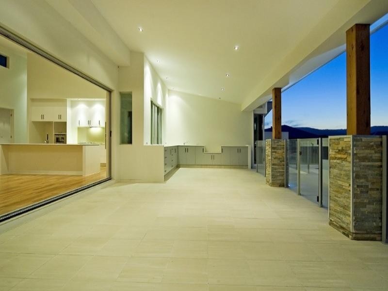 10 Meadow Court, Maudsland QLD 4210