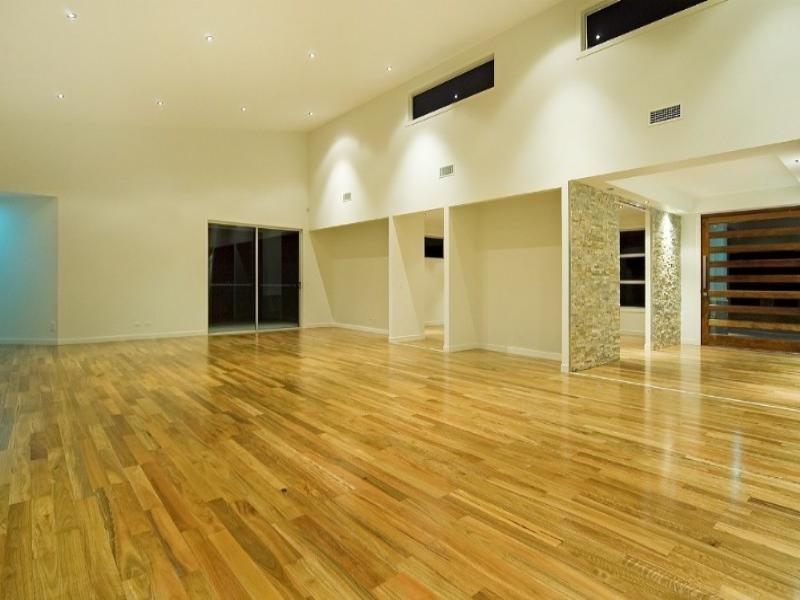 10 Meadow Court, Maudsland QLD 4210