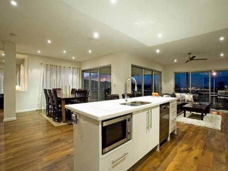 3 Rapa Court, Pacific Pines QLD 4211