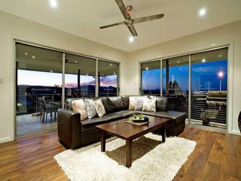 3 Rapa Court, Pacific Pines QLD 4211