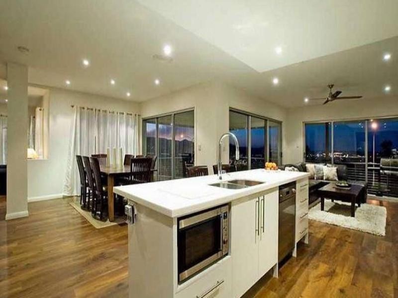 3 Rapa Court, Pacific Pines QLD 4211