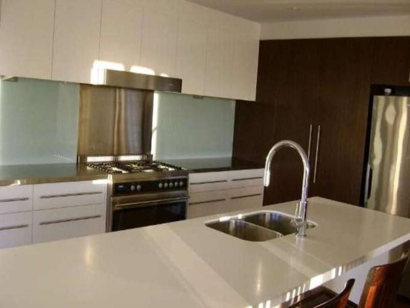 3 Rapa Court, Pacific Pines QLD 4211