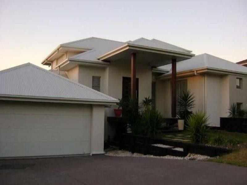 3 Rapa Court, Pacific Pines QLD 4211