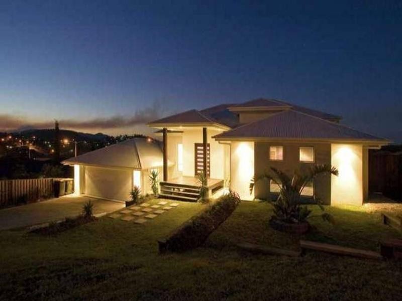 3 Rapa Court, Pacific Pines QLD 4211