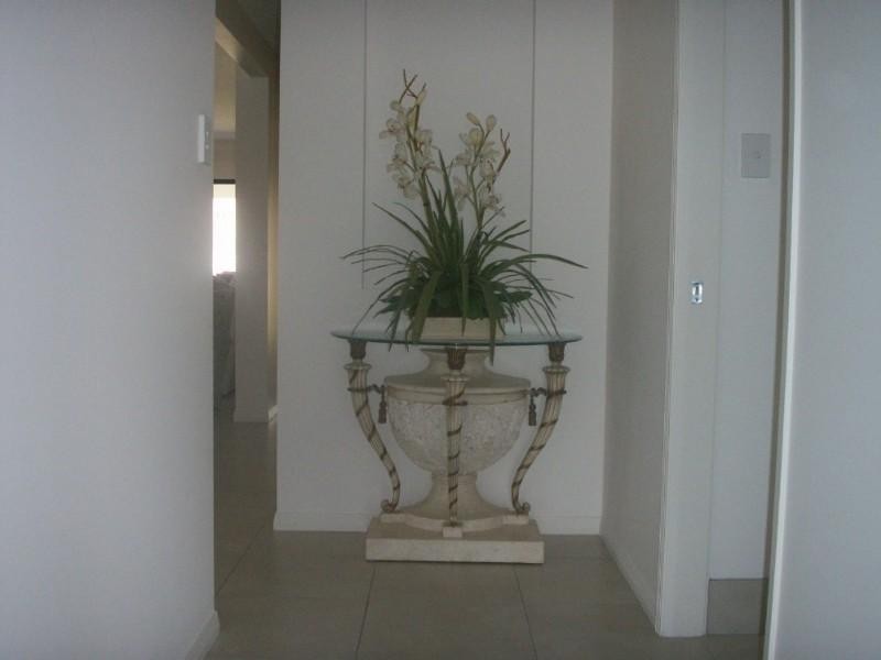 8 Argus Place, Pacific Pines QLD 4211