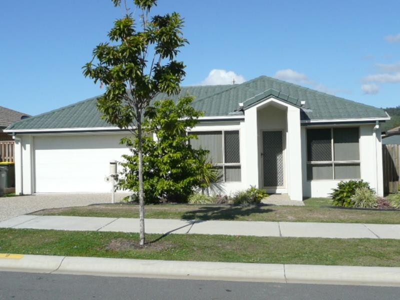 9 Taske Rise, Pacific Pines QLD 4211