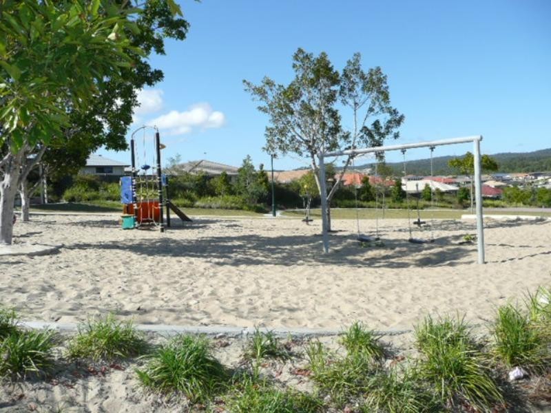 9 Taske Rise, Pacific Pines QLD 4211